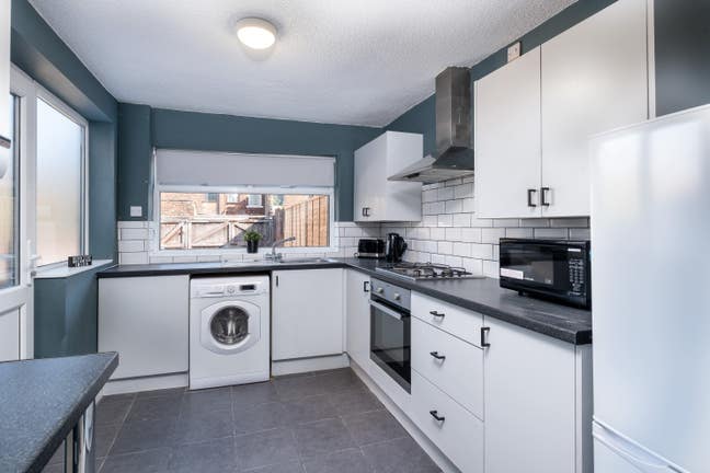 Beautiful  Furnished Room in Orford Area! Main Photo