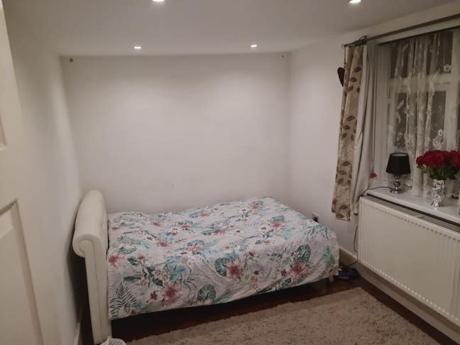 1 Double Room available in Barking bills inc Main Photo