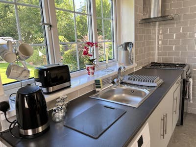 Secluded Annexe Bills Included  Main Photo