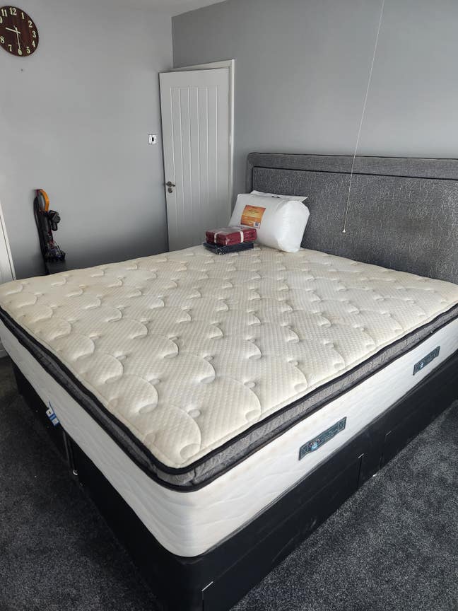 1 Double Room available, Quiet Area/ House share  Main Photo