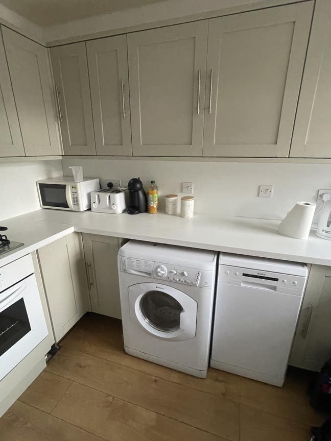 Mon-Fri selfcontained Annexe perfect for commuters Main Photo