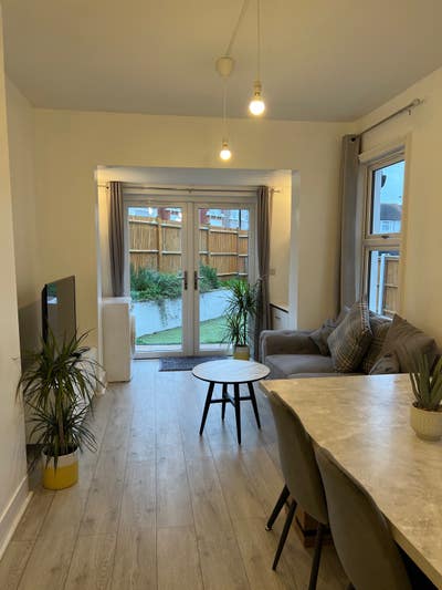 *Amazing Double Room* Available Now in CR78Ll  Main Photo