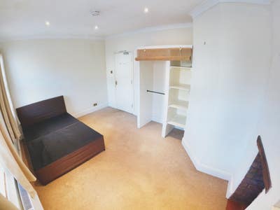  Large double rooms in shared house Main Photo