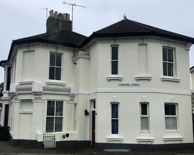 Double Room in a lovley shared house Main Photo