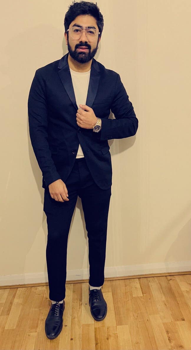 Looking for a room Main Photo