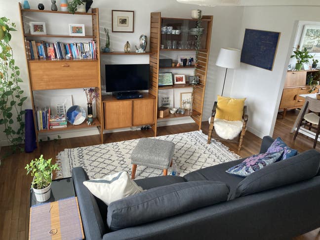 Lovely double bedroom   Main Photo