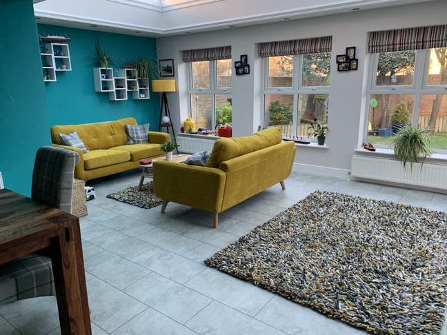 Room for rent in a lovely area Main Photo