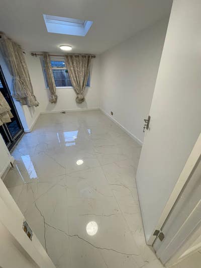 Luxury house with 5 rooms in Isleworth!!😀 Main Photo