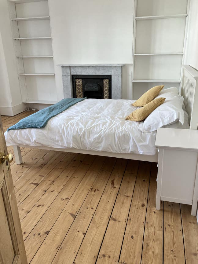 Spacious Double En-suite near Highgate Tube Main Photo