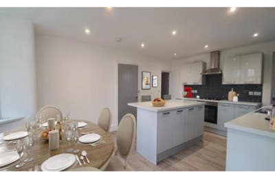 One room available in a brand new shared house  Main Photo
