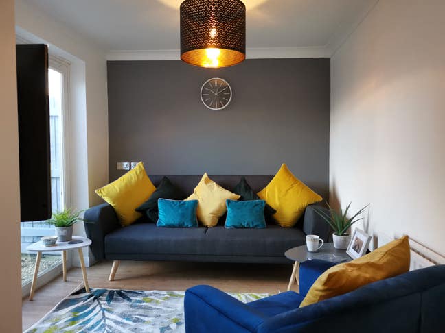 Beautiful Huge Double Room Close to B. Village Main Photo