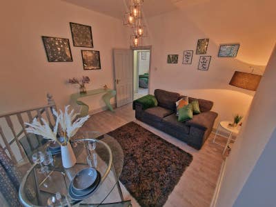 ** 2Bed Luxury Apartment Near Queens Sept 2025  Main Photo