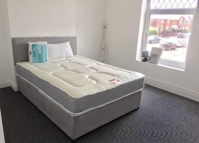 Brampton, chesterfield centre house share  Main Photo