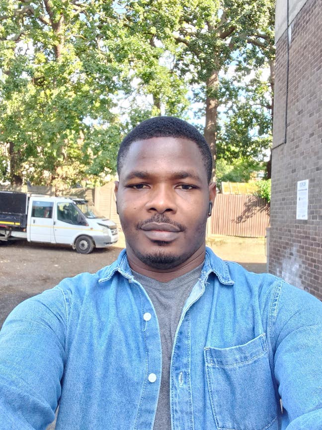 I am looking for a flat to rent  Main Photo