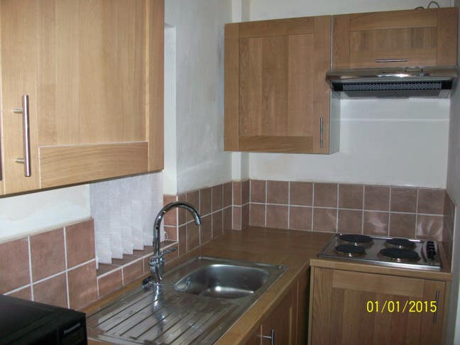 Self contained bedsit/studio, 850 p/m INCL BILLS Main Photo