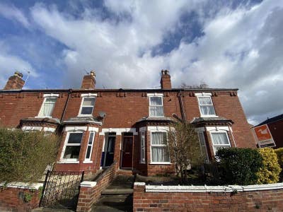 * One Room Available* in the Popular West End Main Photo