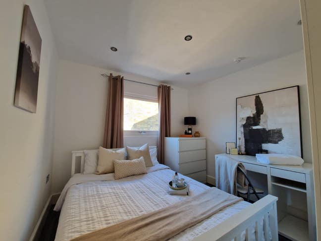 Cozy En-Suite | 5 mins from Mile End  Main Photo