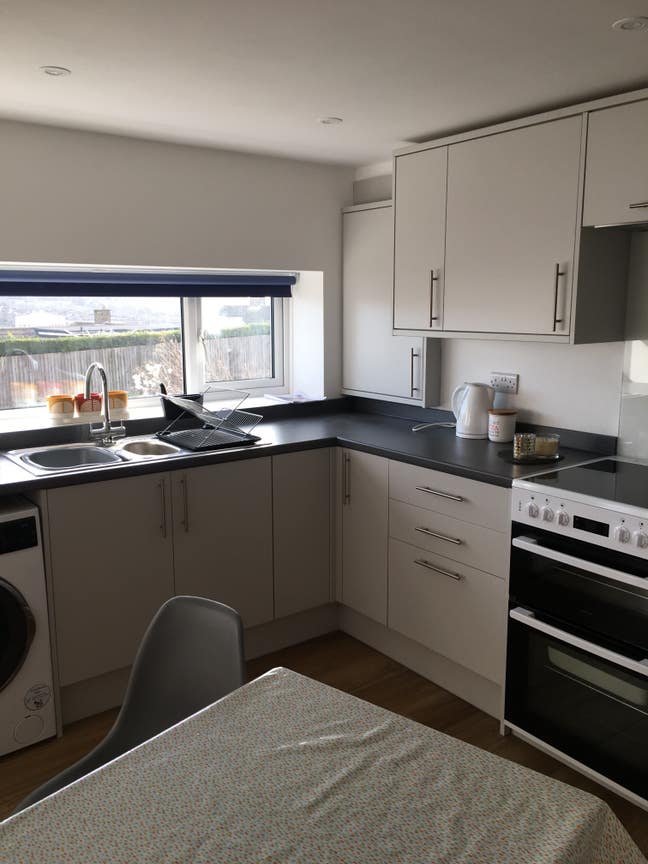 Self-contained studio Main Photo