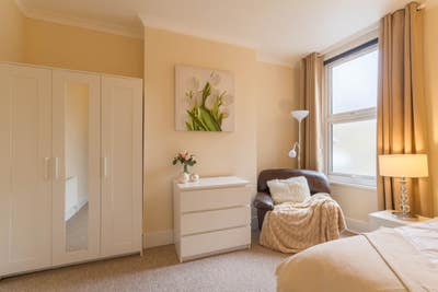 ✨ Very Large Room in Fulham/Parsons Green 🏡 Main Photo