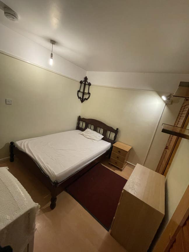  Double  Room **Professionals Preferred**
 Main Photo