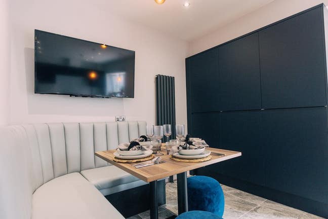 Where Convenience Meets Luxury 🏠 Main Photo