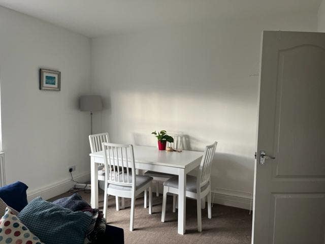 Room in quiet bright flat Main Photo