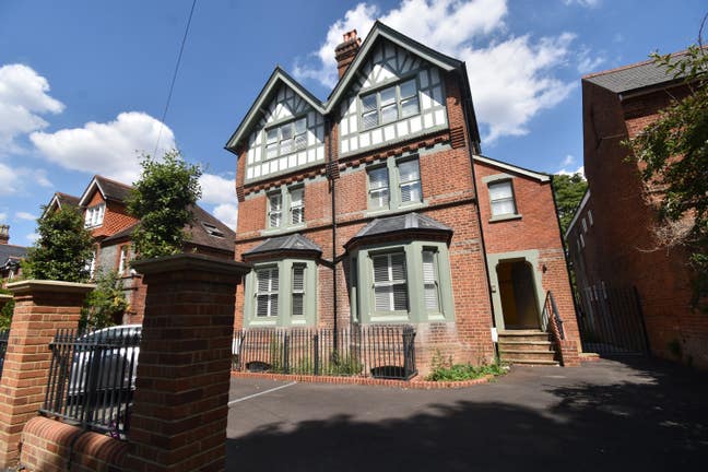 🟩 Bulmershe Road, Reading, RG1 5Rh 🛌🚿 Main Photo