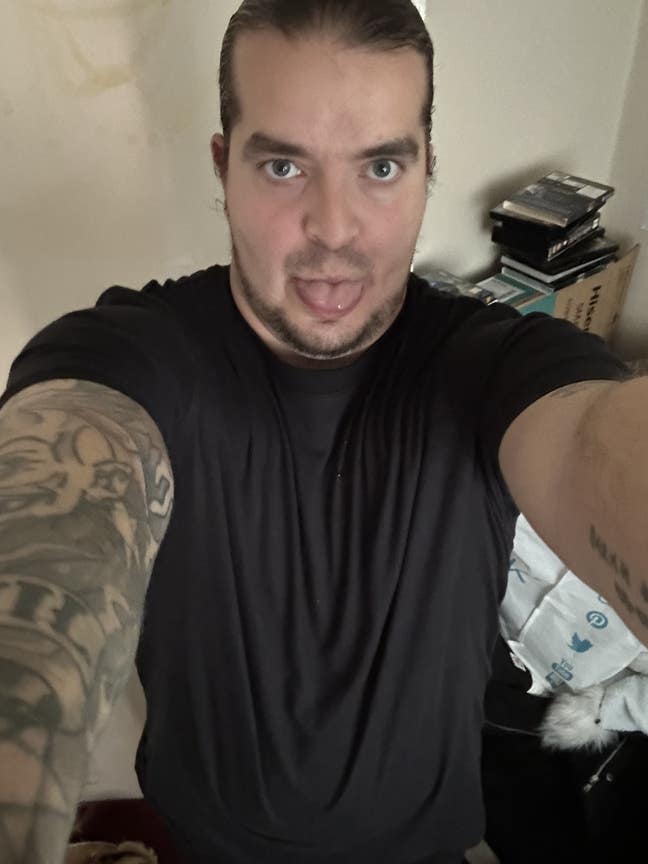 Professional male seeks a 1 bedroomflat to rent Main Photo