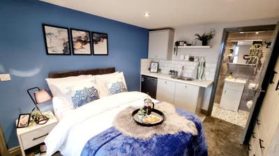Luxury en suite rooms WN2 🔥 Main Photo