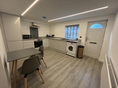 Bills Included Luxury One Bed Flat in Woodhouse Main Photo