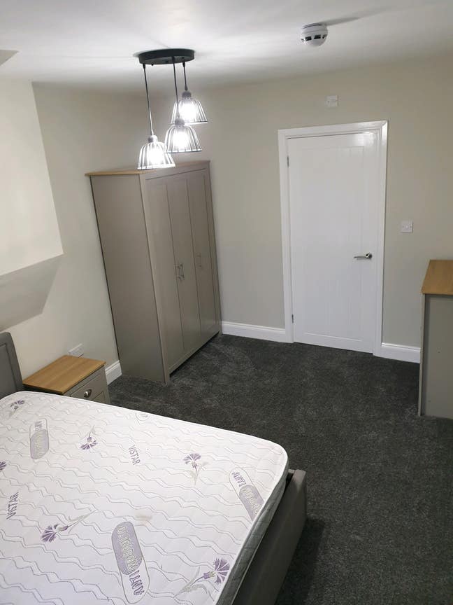 All ensuite rooms 2 min walk from town centre Main Photo