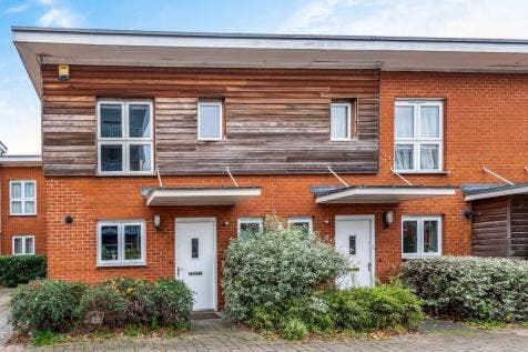 2 Lovely Double rooms in a house share Main Photo