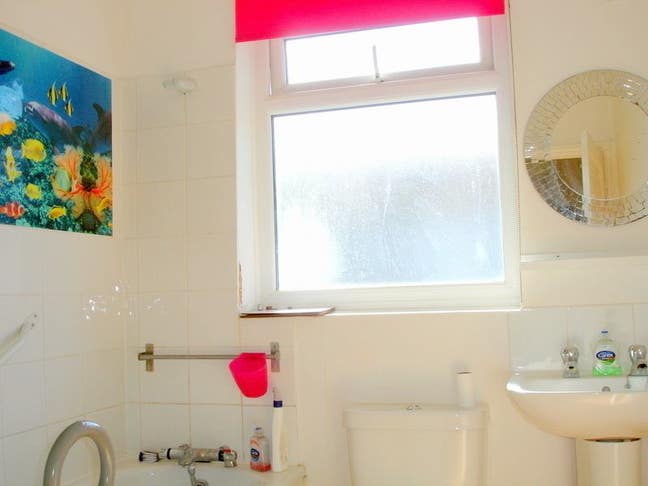 Double Room  Own Bath Toilet & Kitchen Main Photo
