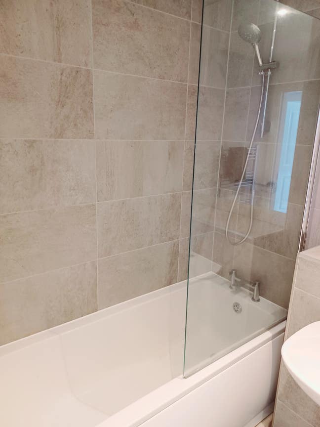 Double room in new built apartment Main Photo
