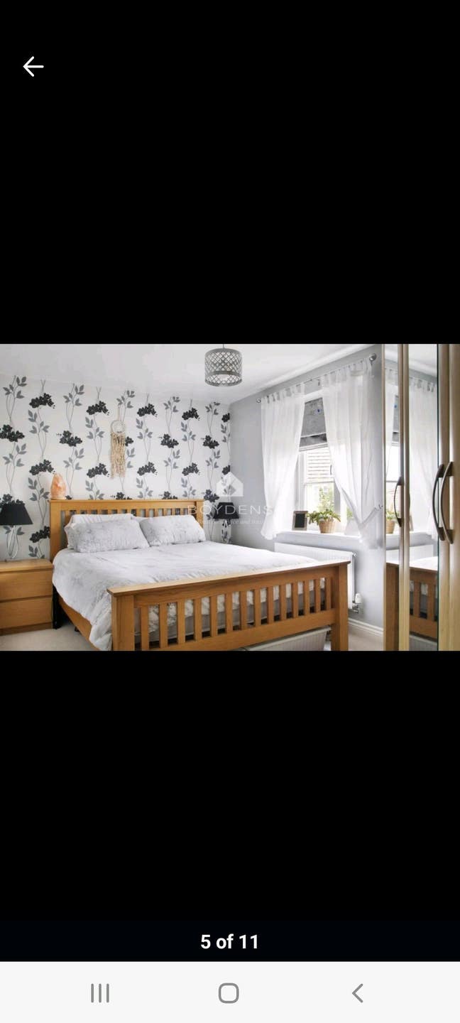 Double bedroom with ensuite  Main Photo