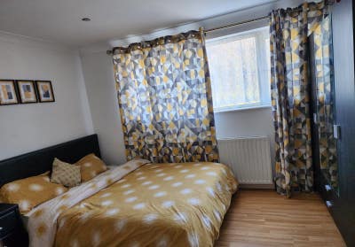 1 Large Double Room Main Photo