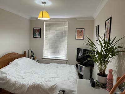 Ensuite room in beautiful Chadwick Square Main Photo