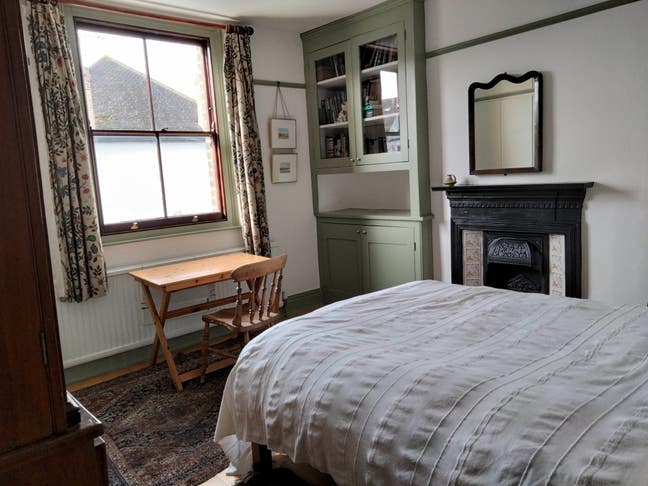 Beautiful furnished room to rent Main Photo