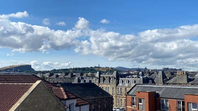 Stylish 2 bed flat / Castle&Arthur’s seat views  Main Photo