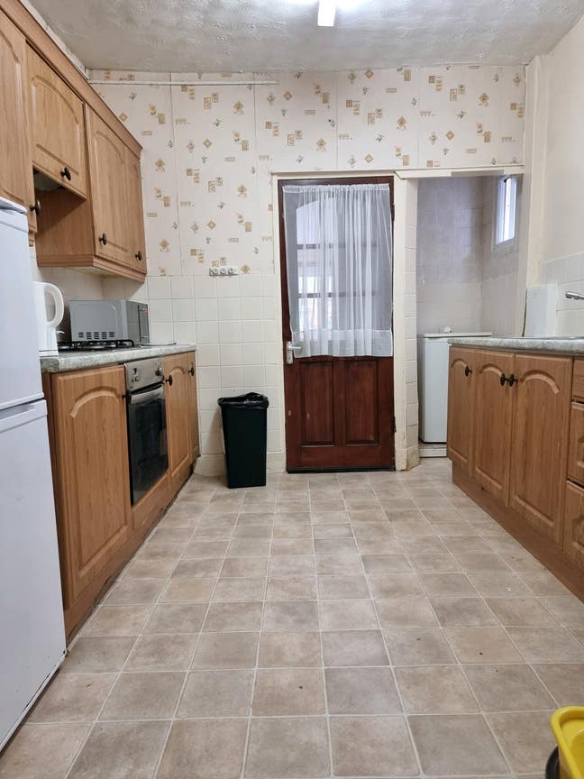 Large Double Room Close to Finsbury Park.  Main Photo