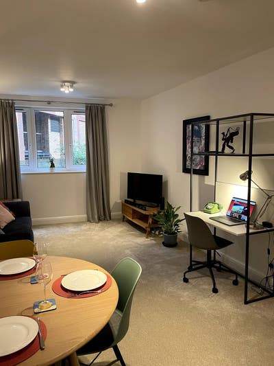 Modern 1BR in London's EC1A - Near City & Central Main Photo