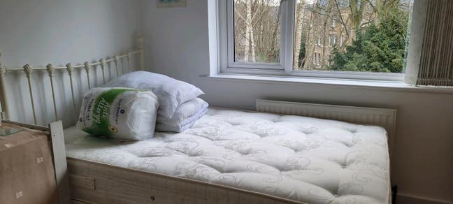 Lovely double room in Far Headingley  Main Photo