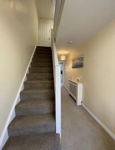 NR8  Dbl Rm with parking available Sept 37M-C) Main Photo