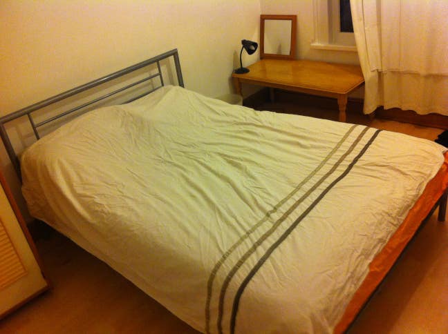 Double  Room Available in London Bills Included Main Photo