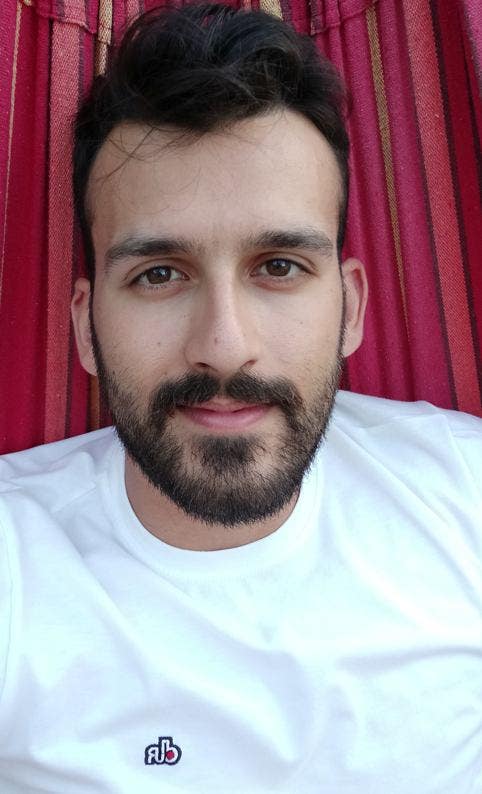 Young UCL researcher seeking long term room Main Photo