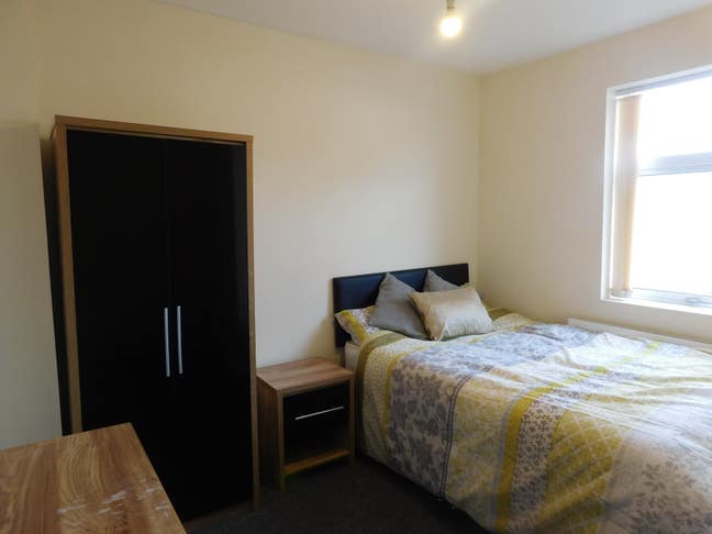 Furnished Double Room Available Main Photo
