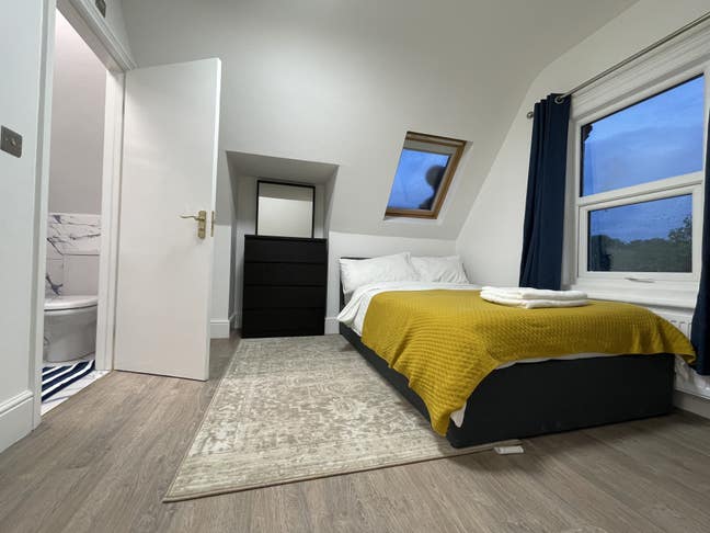 Ensuite Spacious Double, Reading Town centre Main Photo