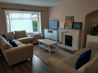 Single room in lovely quiet house  Main Photo
