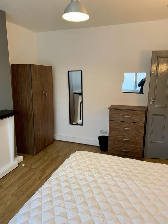 Lovely Rooms Available in Shared Flat in Tottenham Main Photo
