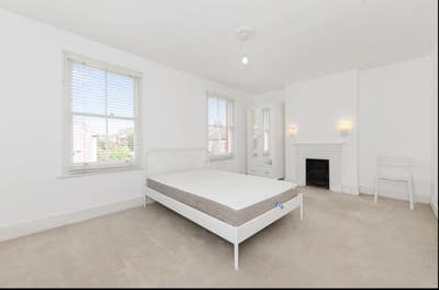 Beautiful rooms availabel in Ealing Main Photo